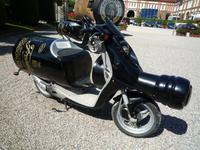 Vor der Freixenet-Kellerei