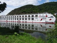 A-ROSA SILVA an der Anlegestelle in Treis-Karden &ndash; &copy; Hans-Joachim Trutz (Eberhardt TRAVEL)