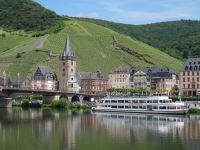 ein erster Blick auf den Ortsteil Bernkastel &ndash; &copy; Hans-Joachim Trutz (Eberhardt TRAVEL)