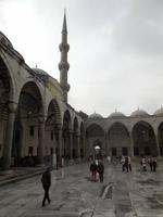 Im Innehof der Blauen Moschee