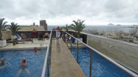 Baden auf dem Dach des Hotels in Rio