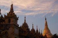 Shwedagon-Pagode am Abend &ndash; &copy; Simone Voigt (Eberhardt TRAVEL)