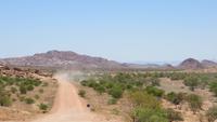 0747 Fahrt durch das Damaraland -