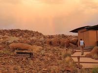 Regenbogen in der Namib