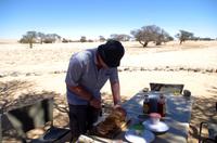 Picknick an der Wasserstelle Hotsas