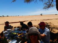 Picknick an der Wasserstelle Hotsas