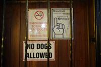 Swakopmund by night - Eberhardt zieht um die Häuser