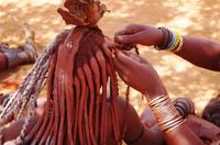 Besuch im Himbadorf - traditionelles Styling