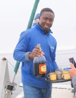 208-Sherry auf der Bootstour Walvis Bay