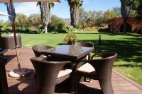 359-Gründer Jan Oelofs mit John Wayne Mount Etjo Safari Lodge