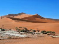 Nationalpark Sossusvlei - rote Dünen & weiße Lehmsenken