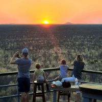Khorixas - Damara Mopane Lodge - Sonnenuntergang 