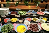 Khorixas - Damara Mopane Lodge - Garten-Buffet