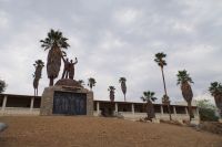 Windhoek - Alte Feste und Genozid Denkmal