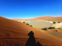 Lehmsenke mit Wasser des Tsauchab