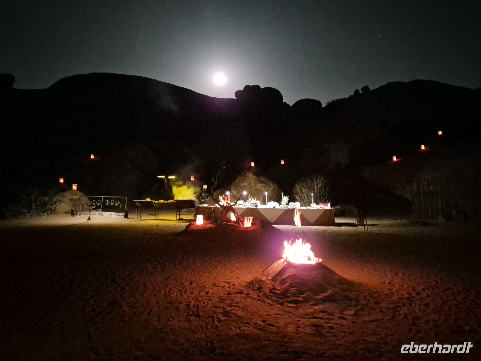 Tag 8 - Wüstendinner - Mondaufgang