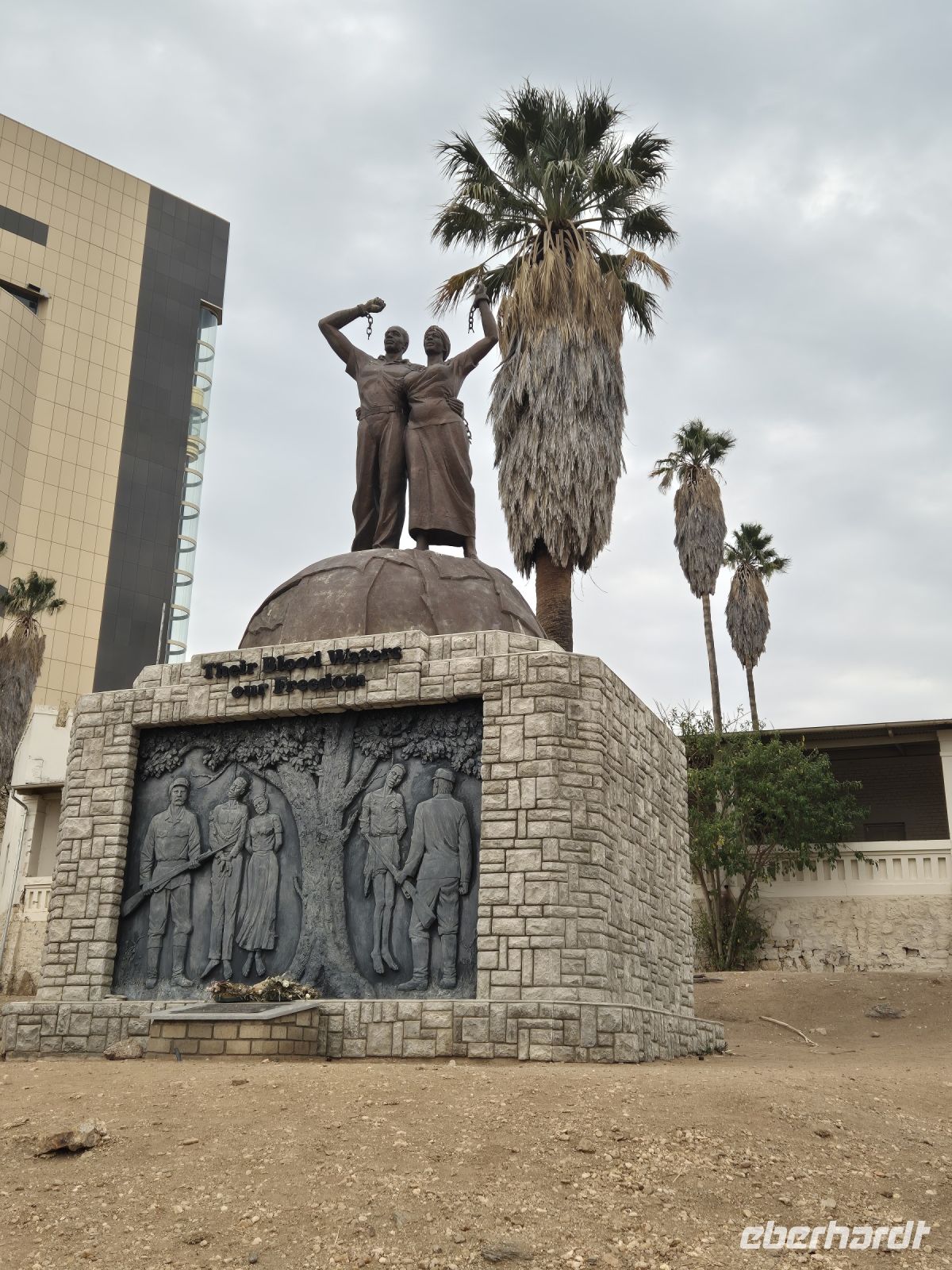 Tag 15 - Windhoek - Völkermorddenkmal