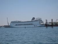 MSC-Kreuzfahrtschiff im Hafen von Walvis Bay