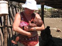 Ingrid und das Himba-Baby