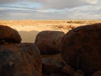 0210 Sundowner-Spaziergang in der Canon Village Lodge