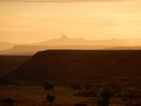 0215 Sundowner in der Canon Village Lodge