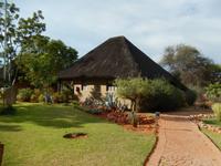 1180 Uris Safari Lodge bei Tsumeb