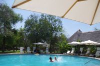 Mokuti Lodge - Poollandschaft