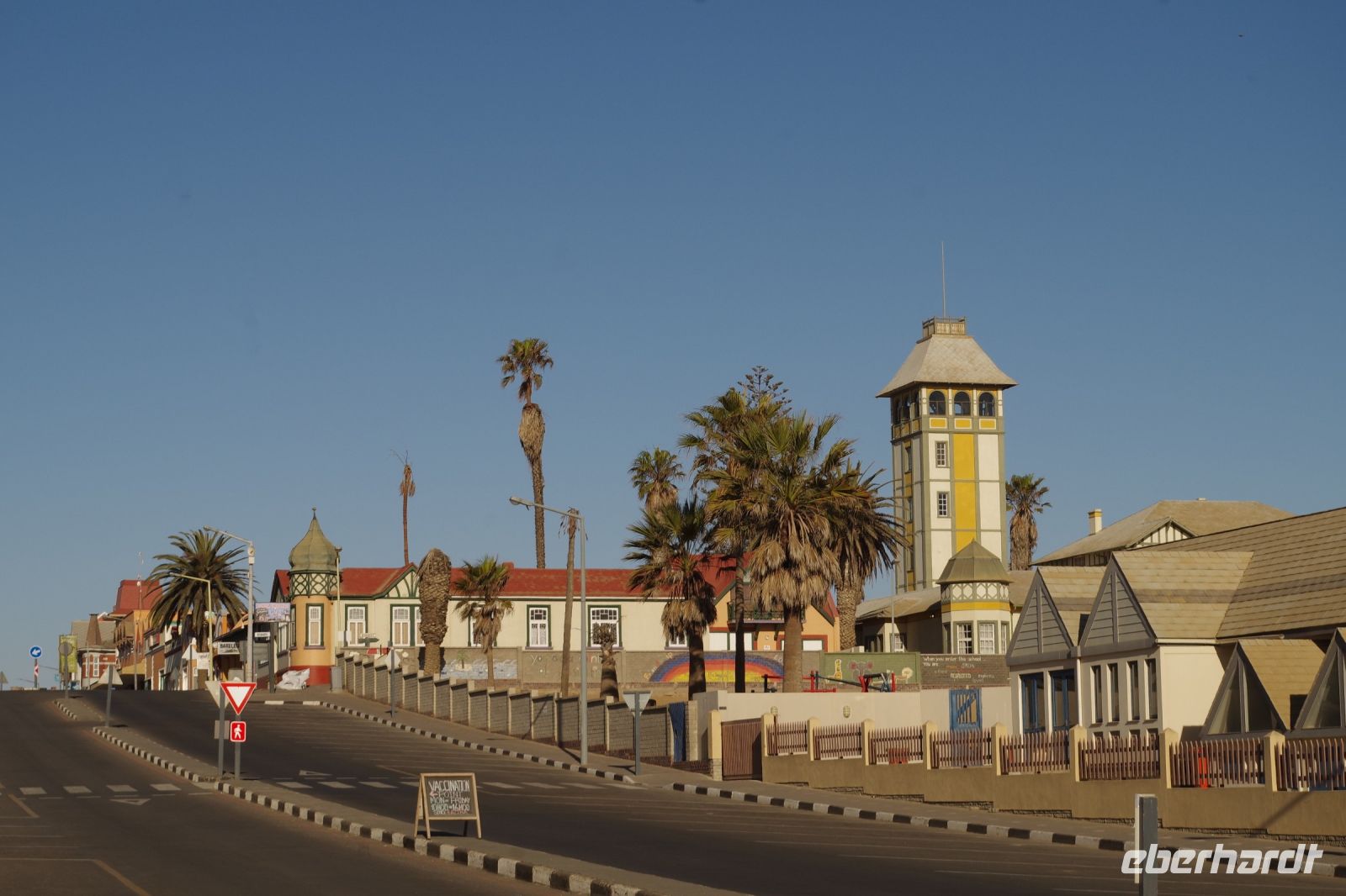 Swakopmund - Woermannhaus mit Damaraturm
