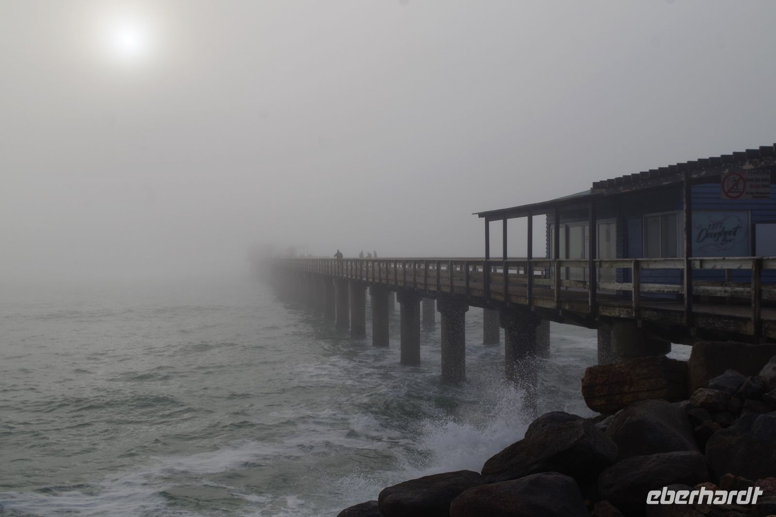 Swakopmund - alte Seebrücke im Nebel