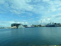 0046 Island -  Reykjavik -  Hafen mit Konzerthaus