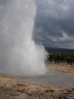 0101 Island -  Ausflug Goldener Kreis - Geysirgebiet -Strokkur