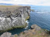 0226 Island -  Halbinsel Snaefellsnes - Arnastapi - Wanderung an der Steilküste - Basaltformation