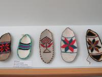 1062 Island - Südküste - Stopp in Skogar - Besuch im Museum - gestrickte Einlegesohlen