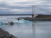 904 Island - Mündung der  Gletscherlagune Jökulsarlon im Meer