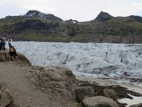 966 Island - Fahrt entlang der Südküste - Stopp am Gletscher Svinafellsjökull
