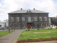 Reykjavik - Das Parlamentsgebäude
