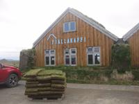 und im Sommer das 'Bergcafe' - 'Fjallakaffi'