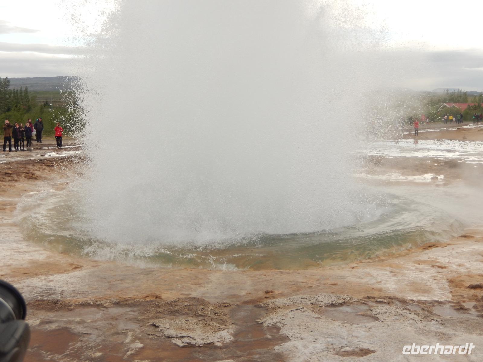 ...sprudelnder Geysir
