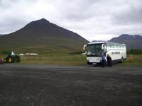 Unser Reisebus auf dem Pferdehof Flugumyri