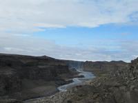 Das Flussbett des Dettifoss
