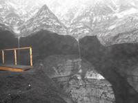 Island - Gletscherhöhlenwanderung bei strömendem Regen 