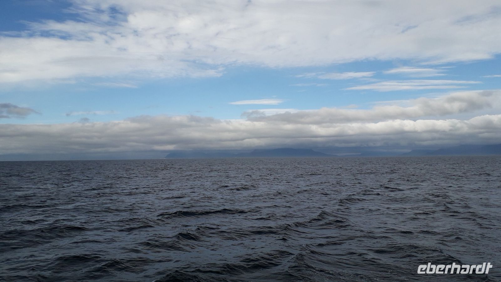 Die Sicht auf Reykjavik vom Meer aus