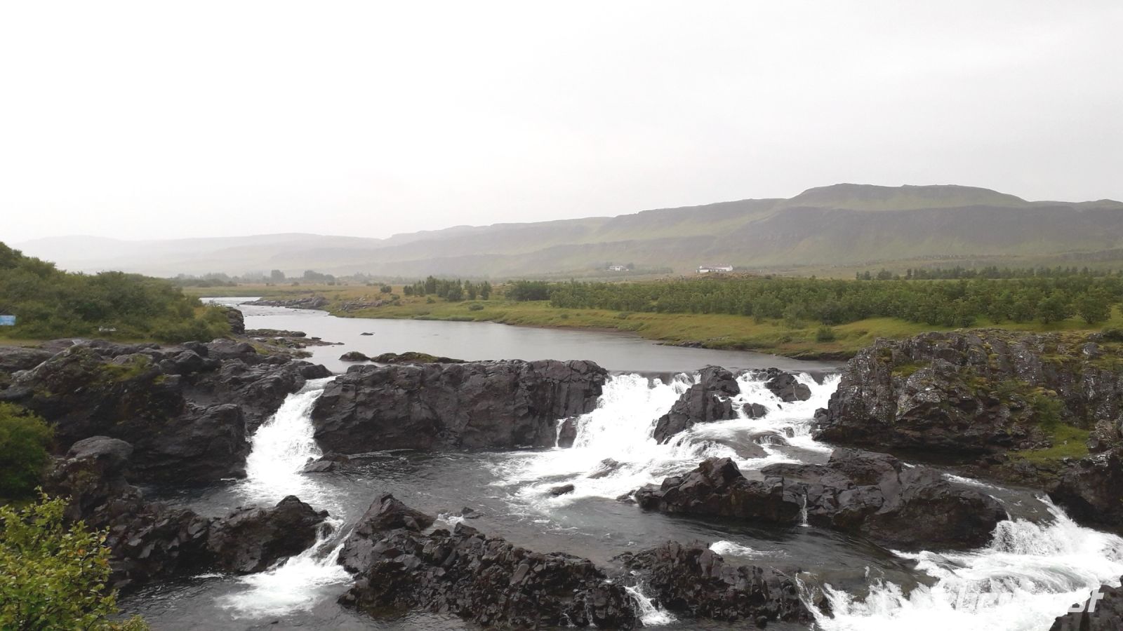 Glanni Wasserfall am lachsreichsten Fluss Islands gelegen
