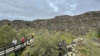 Rundgang im Thingvellir Nationalpark -  Grabenbruchzone zwischen amerikanischer und europäischer Platte