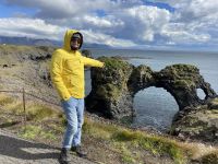 Spaziergang an der Küste von Arnastapi