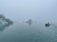 Fahrt mit einem Amphibienfahrzeug in der Gletscher Lagune