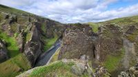 Rundreise Island - kleine Wanderung zur Schlucht Fjaðrárgljúfur