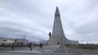 Rundreise Island - Spaziergang in Reykjavik mit Hallgrimskirche