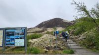Rundreise Island - Aufstieg auf den Vulkankrater Grabrok