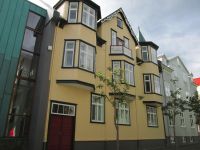 Reykjavik: alte Straßenhäuser